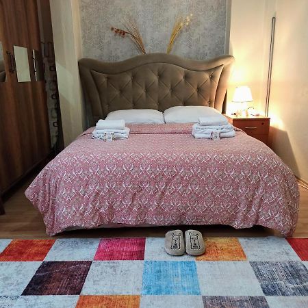 Private Room Close To Merter And Gungoren Textile Center イスタンブール エクステリア 写真